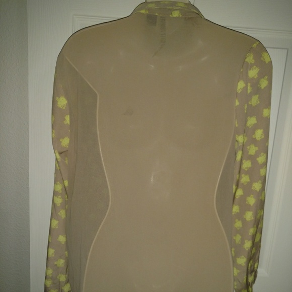 Hello Kitty • Y2k Sheer Nude Button Front Blouse Neon Green Small Graphic - Picture 6 of 6
